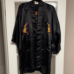 Elegant Black Satin Kimono robe. Size L. 100% silk